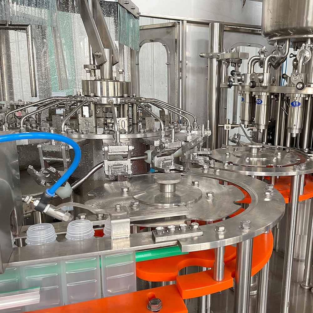 Línea de procesamiento de jugo de fruta fresca completamente automática / Línea de producción de bebidas / Máquina de llenado de jugo